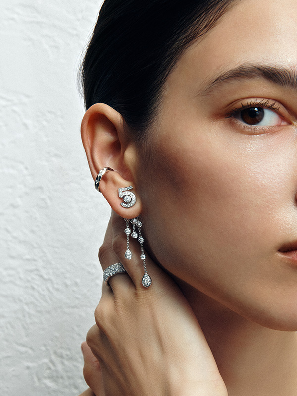 CHANEL_NM_SHOT_01_GIF_244_v3_4.5lo_cropped